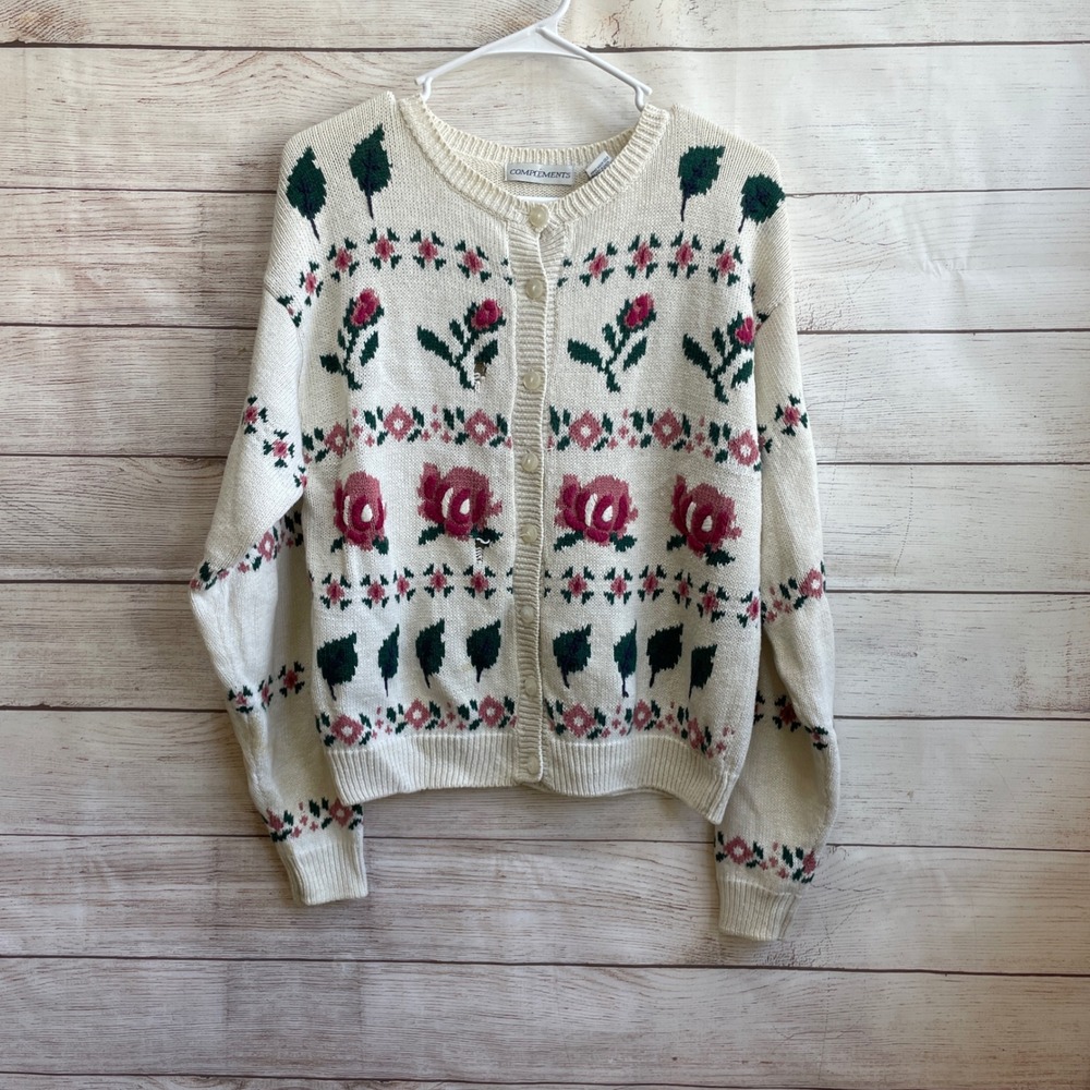 VINTAGE COMPLEMENTS FLORAL EMBROIDERED CARDIGAN IN CREAM